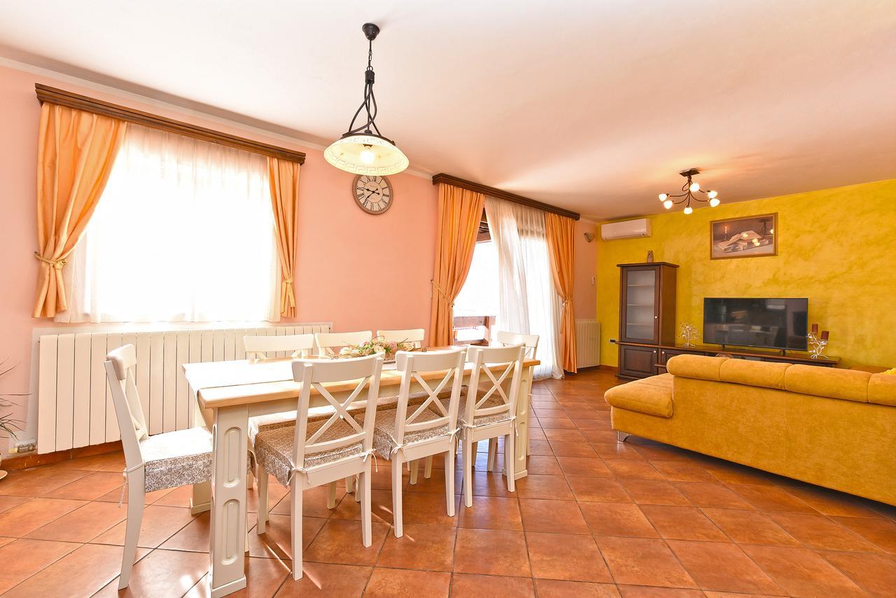 Apartment Modrusani 1561 Žminj Εξωτερικό φωτογραφία