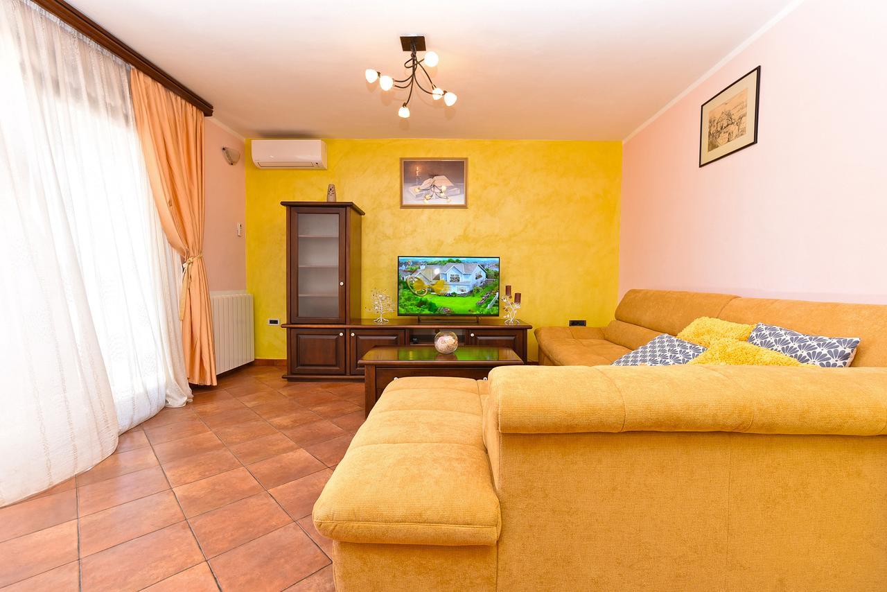 Apartment Modrusani 1561 Žminj Εξωτερικό φωτογραφία